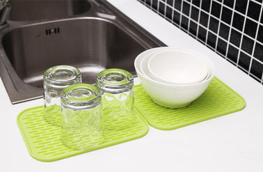 FDA Standard  Non slip Silicone Mat ,  Kitchenware silicone heat mat Rectangle shaped